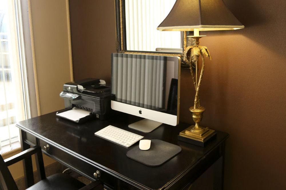 The Bridgeport Inn フォートマクマレー エクステリア 写真